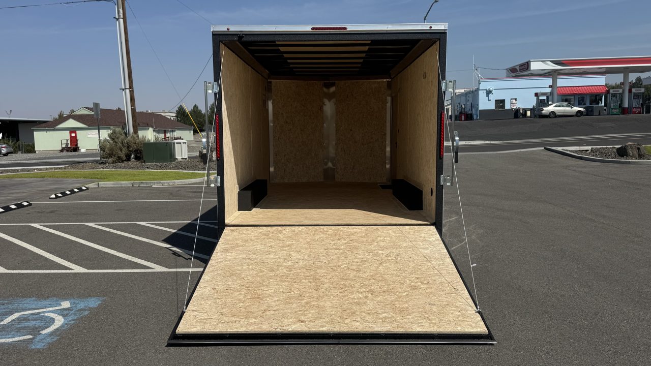 New 2026 Look Trailers 8.5 x 16 ST DLX Flat Top V-Nose 7K Cargo / Enclosed Trailer