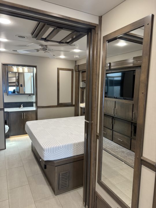 Used 2023 Renegade 45' Tandem Axle Motorcoach