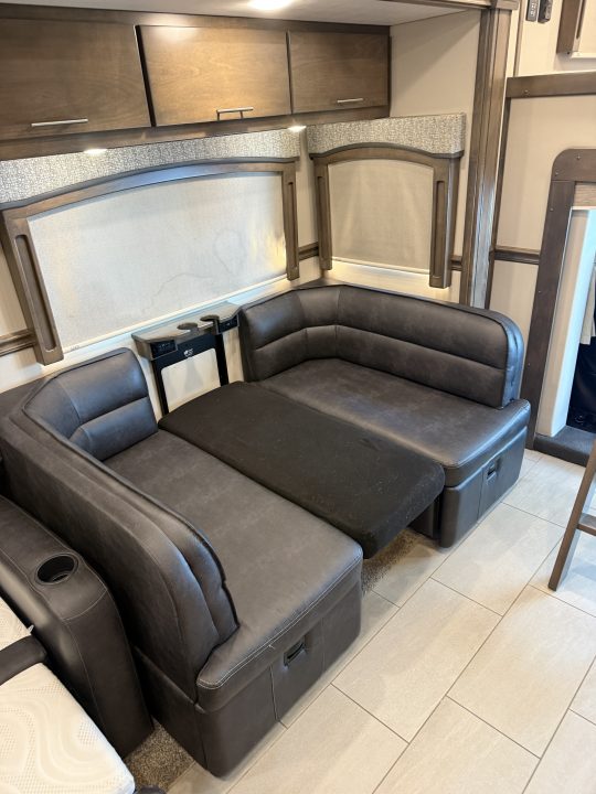 Used 2023 Renegade 45' Tandem Axle Motorcoach