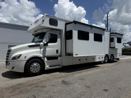 Used 2023 Renegade 45' Tandem Axle Motorcoach