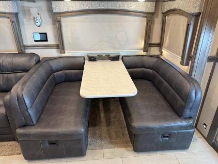 Used 2023 Renegade 45' Tandem Axle Motorcoach