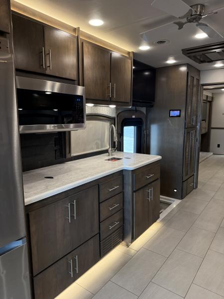 Used 2023 Renegade 45' Tandem Axle Motorcoach