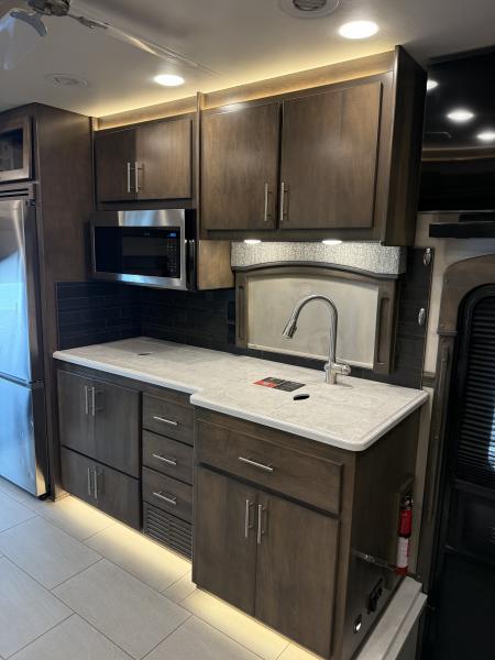 Used 2023 Renegade 45' Tandem Axle Motorcoach