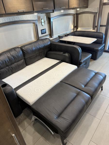 Used 2023 Renegade 45' Tandem Axle Motorcoach