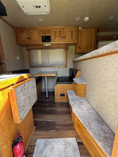 Consignment 2014 Adam 4 Horse Aluminum Excursion 8' LQ Horse Trailer