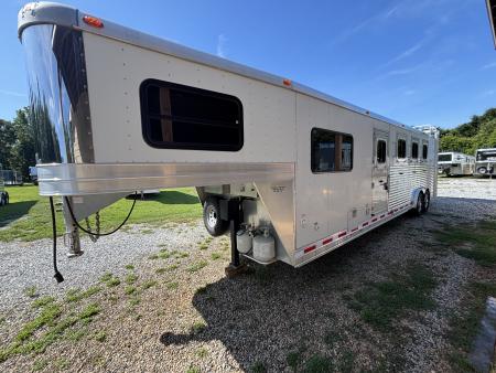 Consignment 2014 Adam 4 Horse Aluminum Excursion 8' LQ Horse Trailer