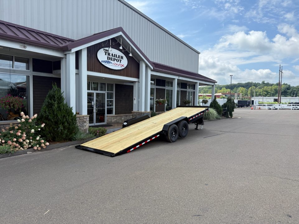 New Cam Superline 7' x 24' Power Tilt Car Hauler 14K