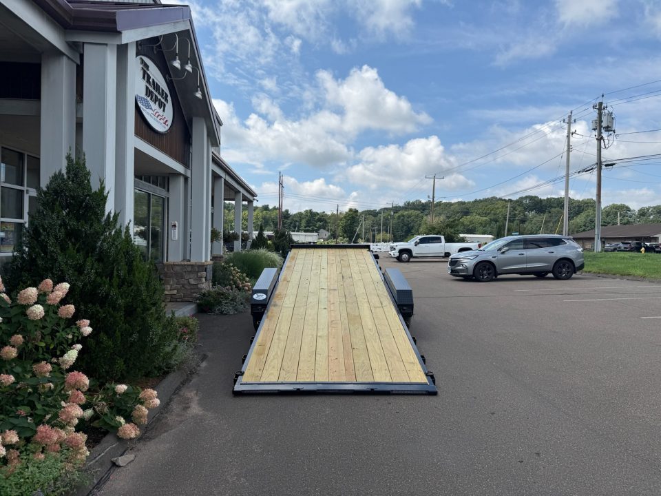 New Cam Superline 7' x 24' Power Tilt Car Hauler 14K