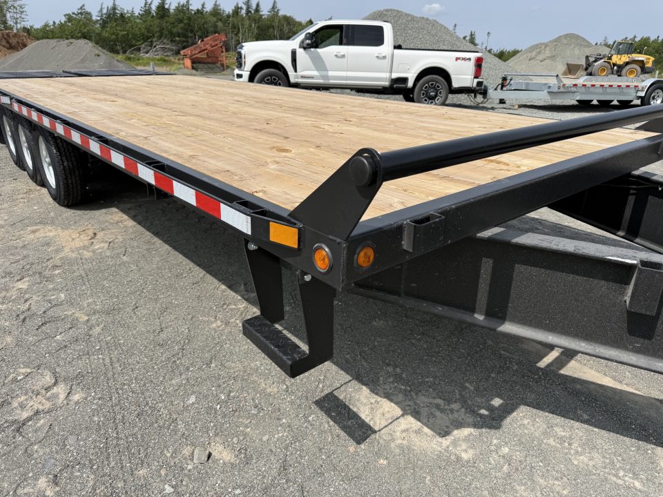 New 2027 Canada Trailers 25 + 5 HD 21,000 LB Equipment Trailer