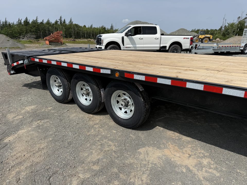 New 2027 Canada Trailers 25 + 5 HD 21,000 LB Equipment Trailer