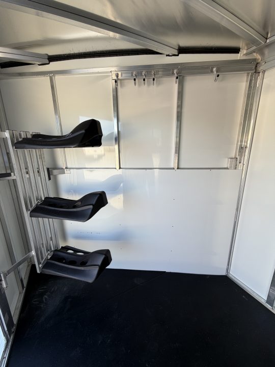 New 2025 Sundowner 3 Horse Gooseneck Horse Trailer