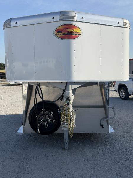 New 2025 Sundowner 3 Horse Gooseneck Horse Trailer
