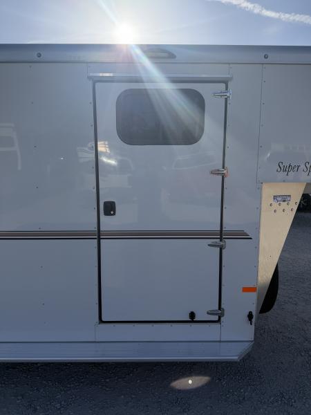 New 2025 Sundowner 3 Horse Gooseneck Horse Trailer