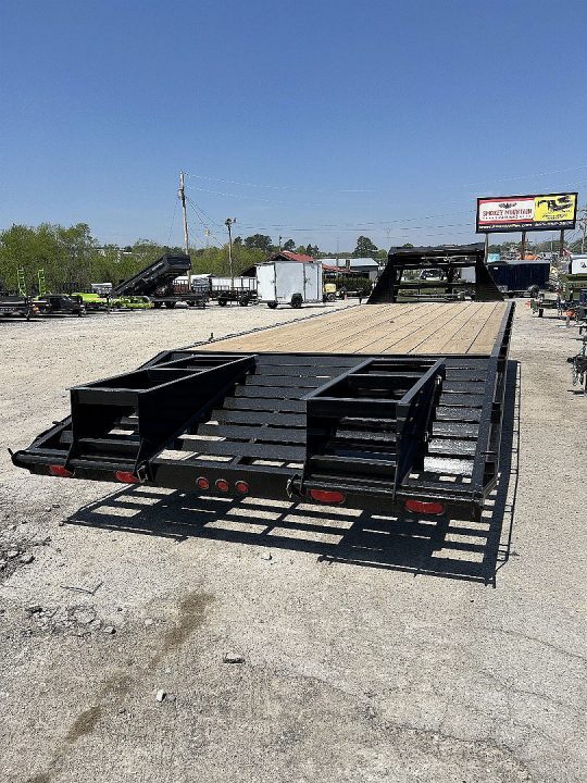 New 2025 P & T Trailers 20+5 GN 14K Equipment Trailer