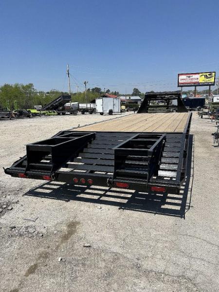 New 2025 P & T Trailers 20+5 GN 14K Equipment Trailer