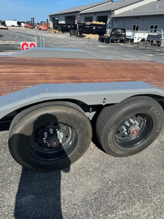 Used 2026 Diamond C Trailers HXD210 24X102