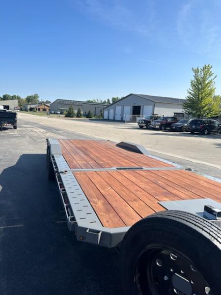 Used 2026 Diamond C Trailers HXD210 24X102
