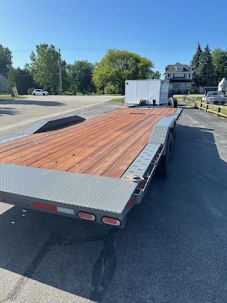 Used 2026 Diamond C Trailers HXD210 24X102
