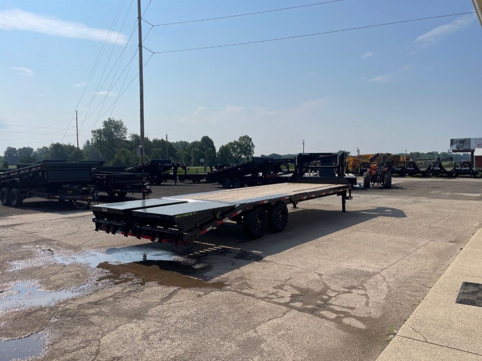New 2027 Load Trail 102X25 Standard Deckover 14k w/MAX Ramps Gooseneck Bodies