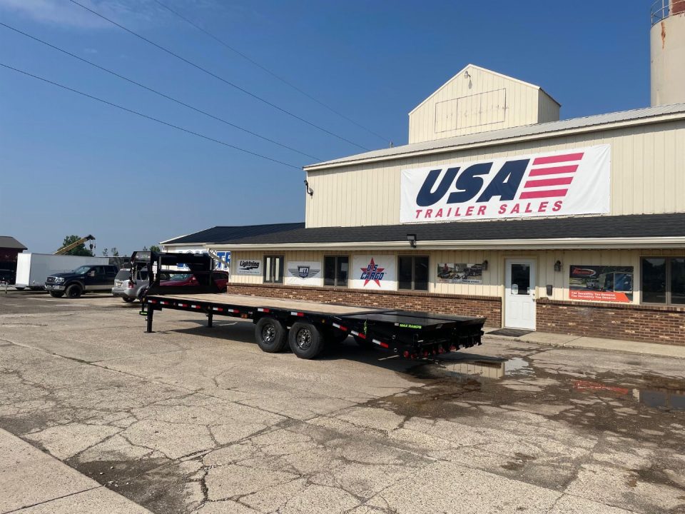New 2027 Load Trail 102X25 Standard Deckover 14k w/MAX Ramps Gooseneck Bodies