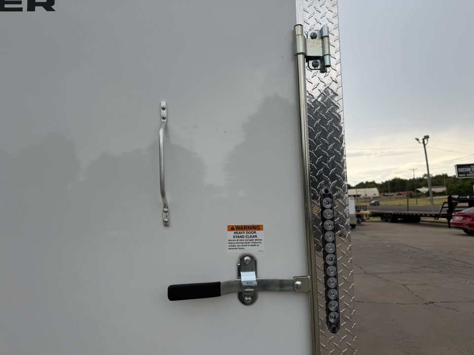 New #056961 2027 FOREST RIVER TA3 8.5 X 16 TANDEM AXLE 10K ENCLOSED W/ REAR RAMP DOOR