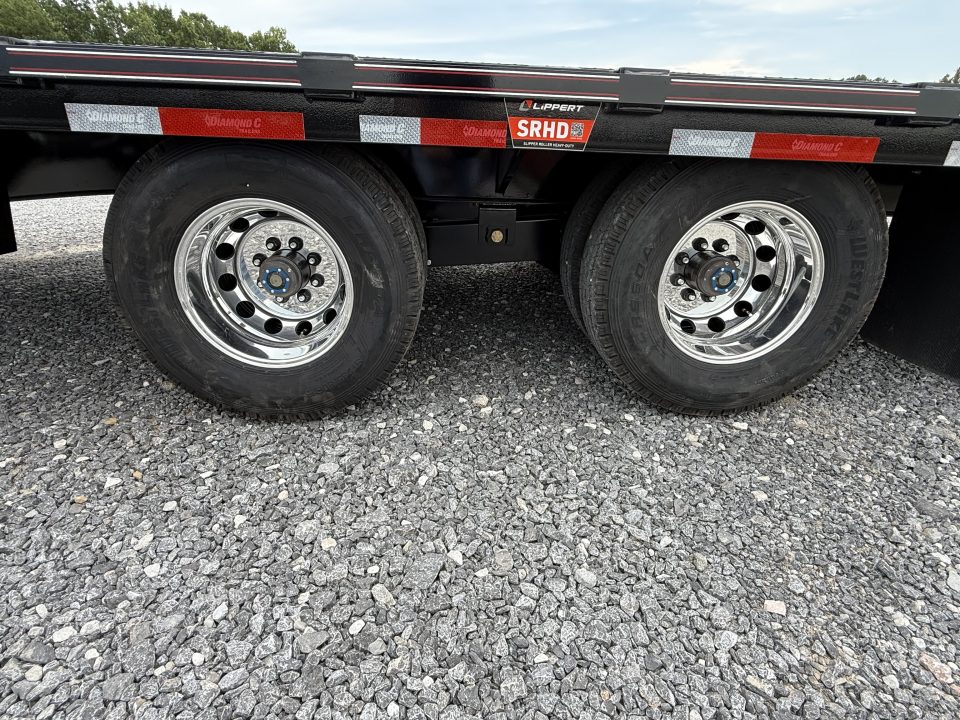 New 2027 Diamond C FMAX 212 32’ Flatbed Trailer, MAX RAMPS, 2 SPD JACKS, ALUMINUM OUTER WHEELS, ABS BRAKES, 25.9K GVWR