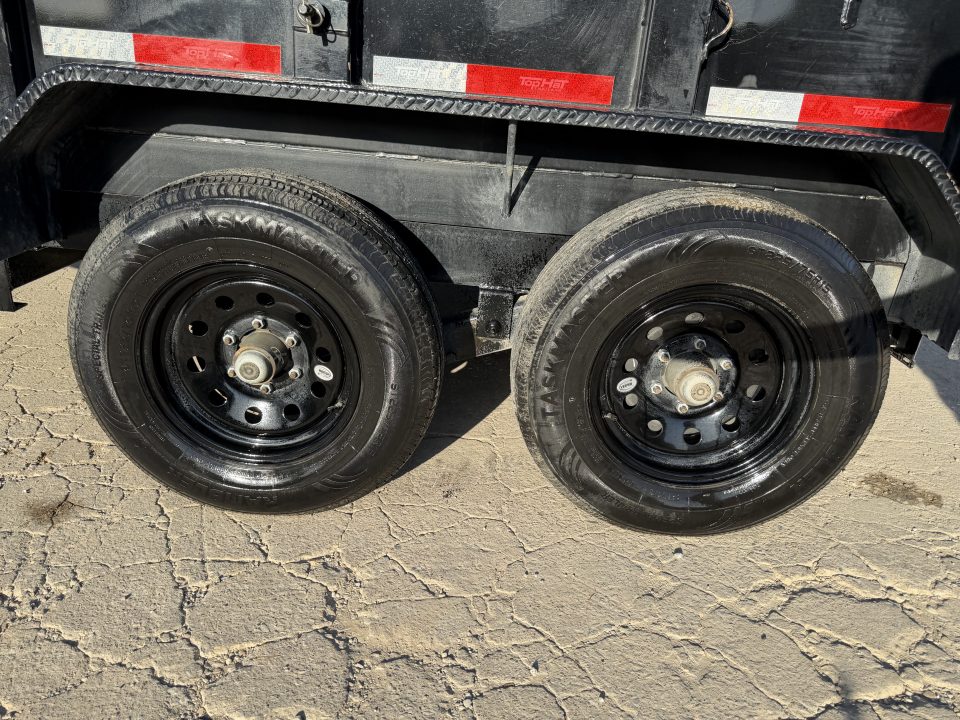 Used 2025 Top Hat DP 12'x77" Dump Trailer