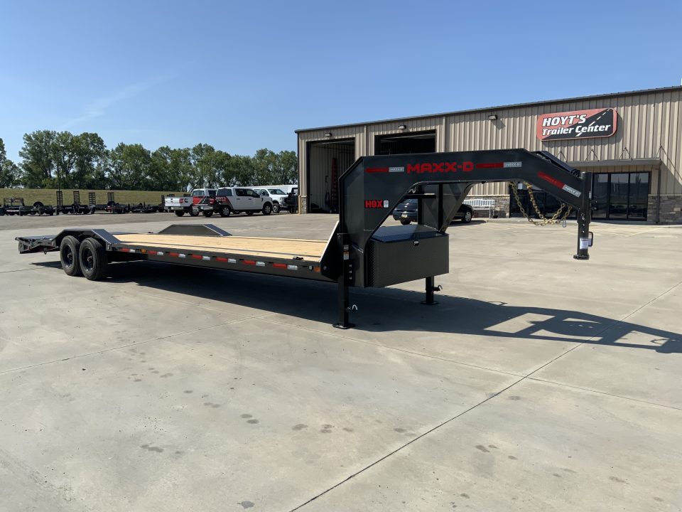 New 2027 MAXX-D 102 X 32 H9X Gooseneck Equipment Trailer