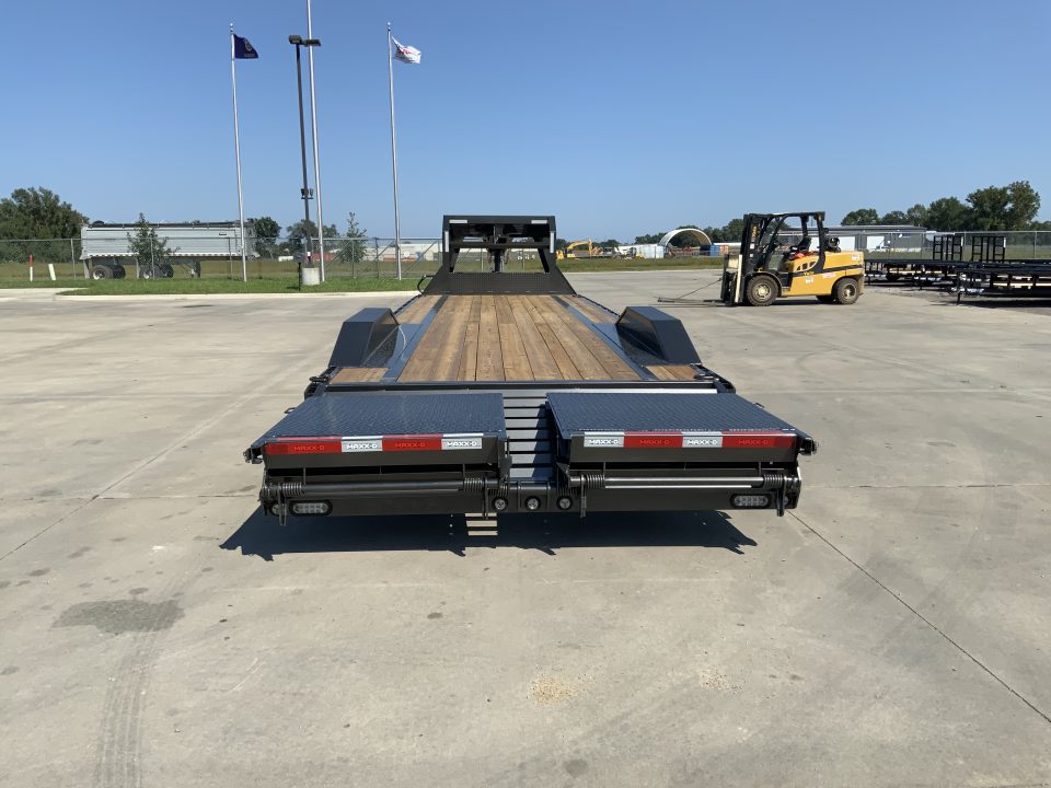 New 2027 MAXX-D 102 X 32 H9X Gooseneck Equipment Trailer