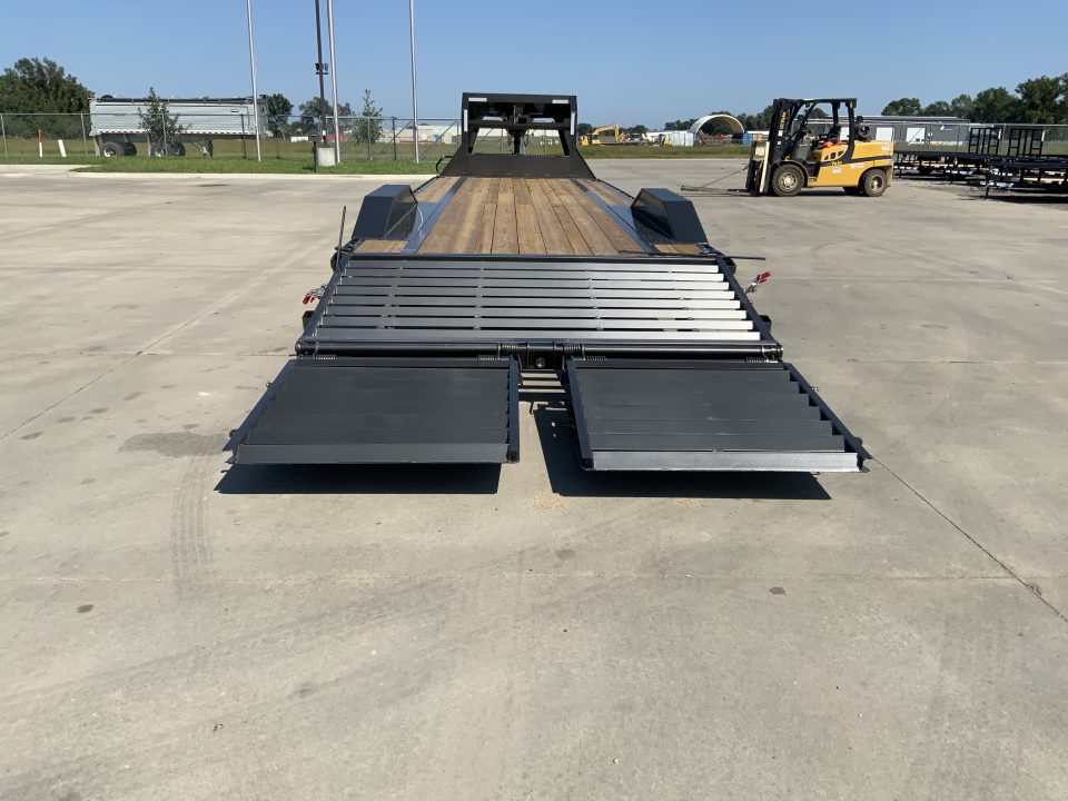 New 2027 MAXX-D 102 X 32 H9X Gooseneck Equipment Trailer