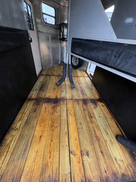 Used 2016 Adam 2 Horse Straight Load Horse Trailer