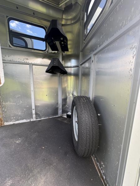 Used 2016 Adam 2 Horse Straight Load Horse Trailer