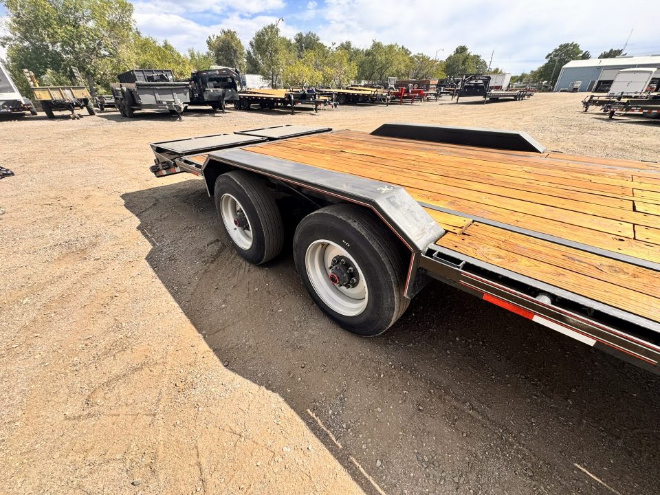 Used 2025 Diamond T 8.5-28 Gooseneck SKID-PRO Equipment/Buggy Hauler W/ MAXX Ramps 20K GVWR