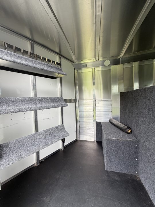 Consignment 2022 4-Star Trailers 3H Slant Gooseneck Horse Trailer