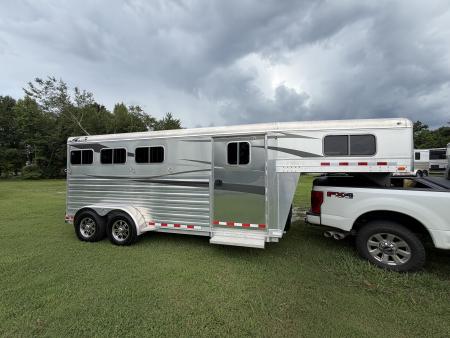 Consignment 2022 4-Star Trailers 3H Slant Gooseneck Horse Trailer