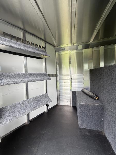 Consignment 2022 4-Star Trailers 3H Slant Gooseneck Horse Trailer
