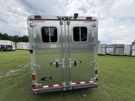 Consignment 2022 4-Star Trailers 3H Slant Gooseneck Horse Trailer