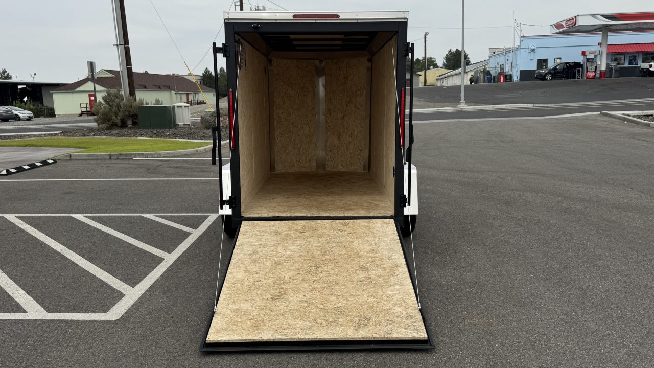 New 2026 Look Trailers 5 x 10 ST DLX Flat Top V-Nose 3K Cargo / Enclosed Trailer