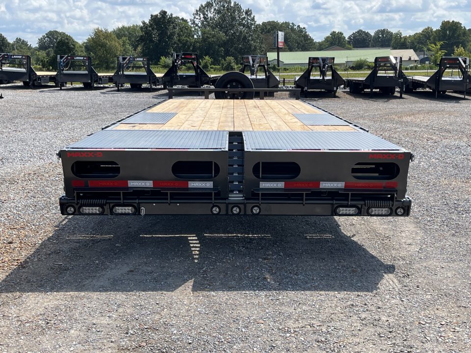 New 2027 MAXXD 102"X24' 17.5K Flatbed Trailer