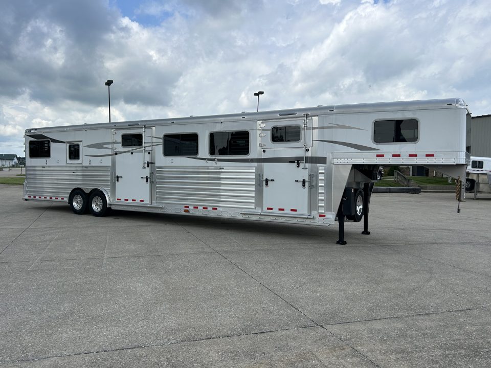2027 8×37 Horse Livestock Trailer