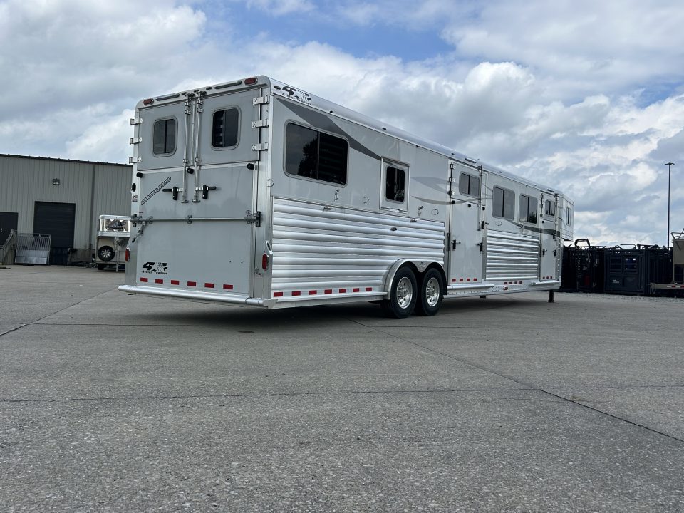 2027 8×37 Horse Livestock Trailer photo 3