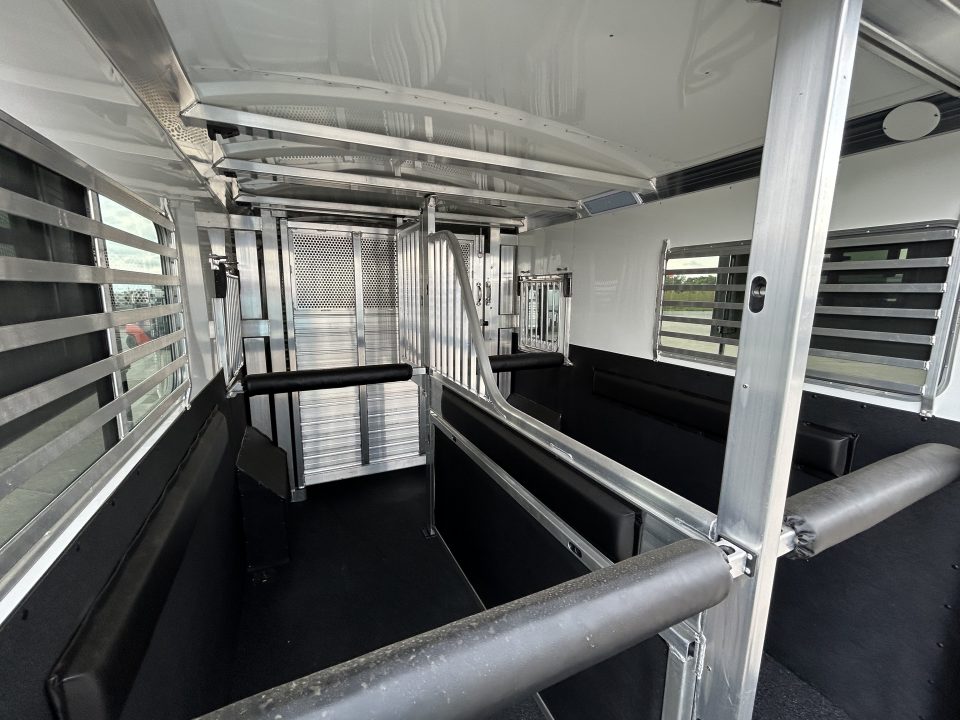 2027 8×37 Horse Livestock Trailer photo 6