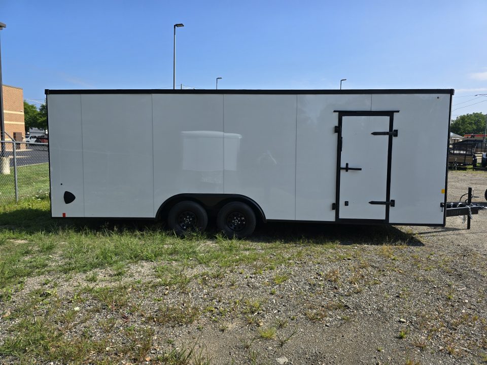 2027 Interstate Trailers photo 3
