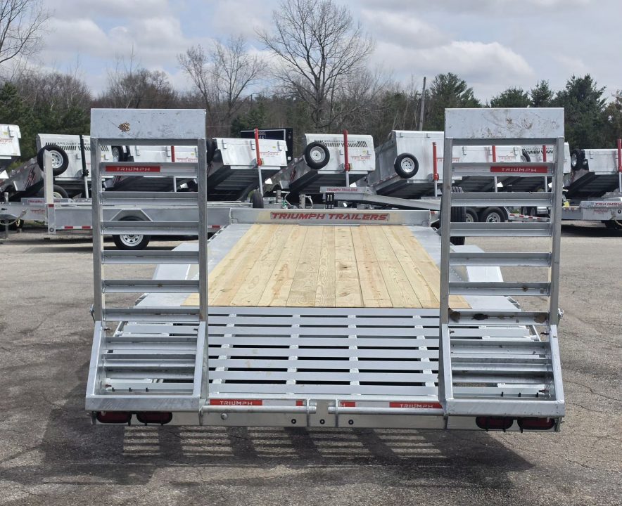 New 102X20+4 GALVANIZED DRIVE OVER EQUIPMENT TRAILER HYDRAULIC JACK 8 K AXLES 2026 TRIUMPH