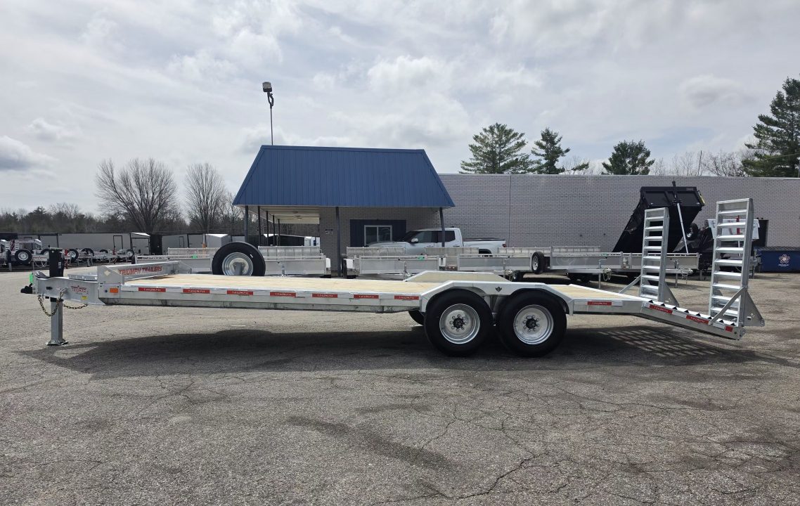New 102X20+4 GALVANIZED DRIVE OVER EQUIPMENT TRAILER HYDRAULIC JACK 8 K AXLES 2026 TRIUMPH