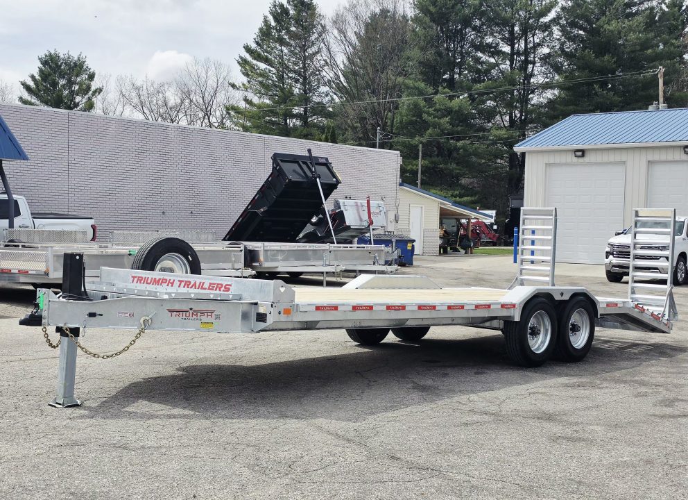 New 102X20+4 GALVANIZED DRIVE OVER EQUIPMENT TRAILER HYDRAULIC JACK 8 K AXLES 2026 TRIUMPH