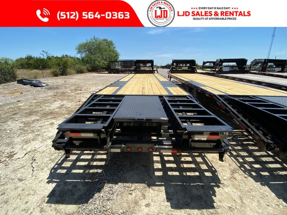 New 2027 Coffee Creek MFG 102" x 30' Gooseneck Flatbed Deckover Trailer