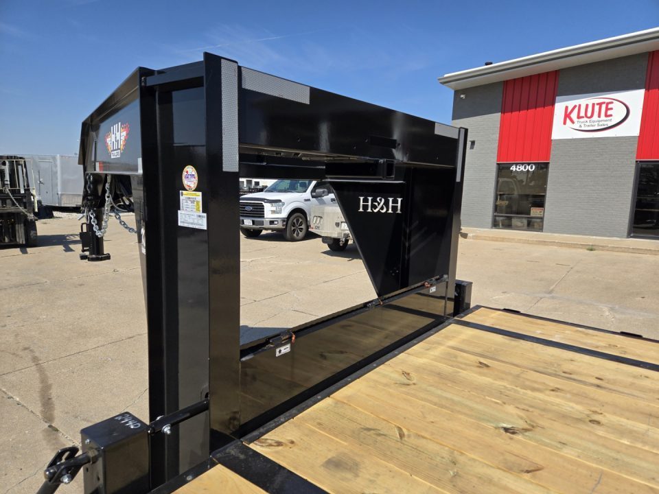 New 2027 H&H Trailers 102x20+5 Low Profile Dovetail Super Deluxe Ramps Gooseneck 15K Equipment Trailer