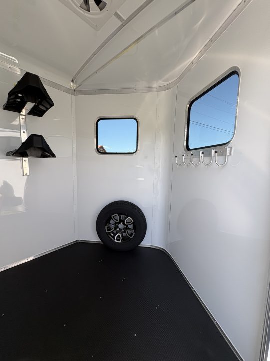 New 2027 Homesteader Trailer 214FB Horse Trailer