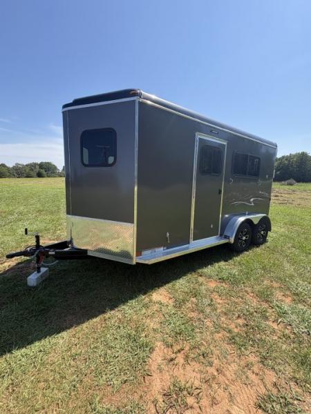 New 2027 Homesteader Trailer 214FB Horse Trailer